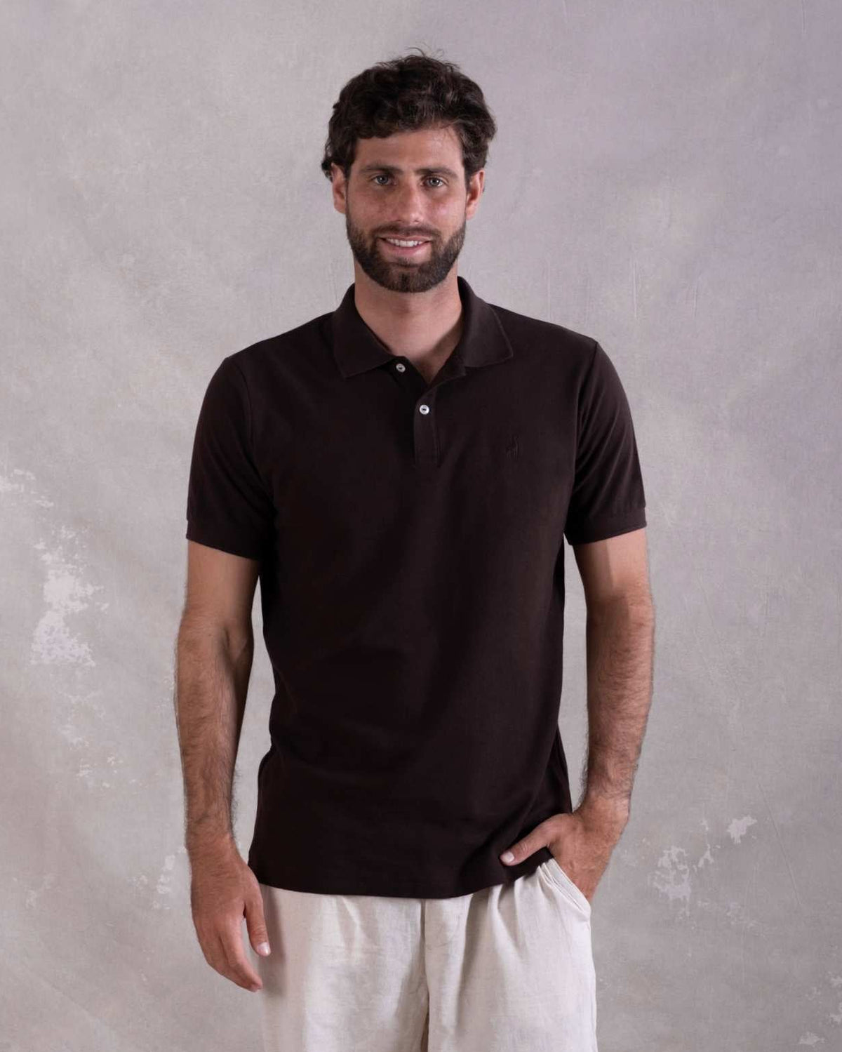 Polo Piqué Clásico Café