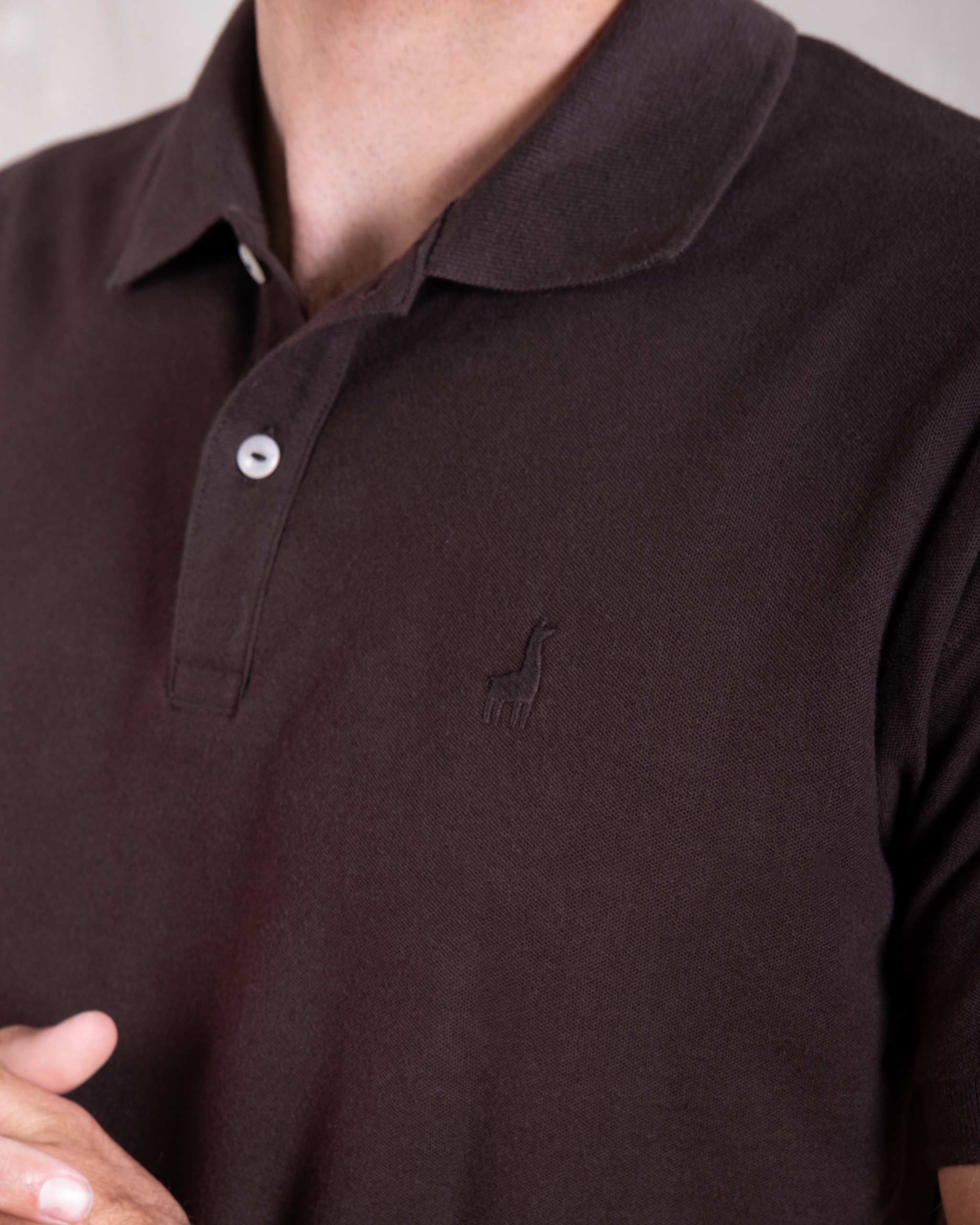 Polo Piqué Clásico Café